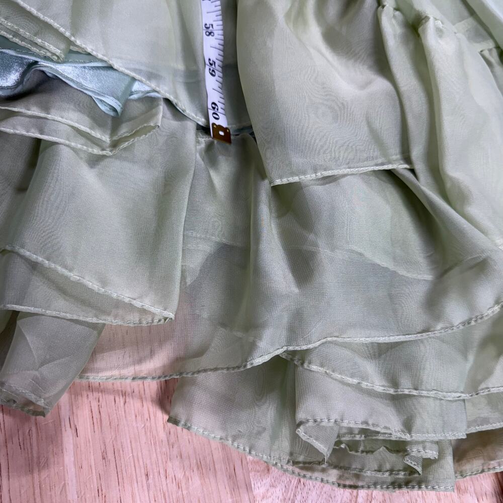 Mac Duggal NWT Sage Green Pleated Cut Out Long Sleeve Lace Up Tiered Gown Size 2 - Picture 9 of 9